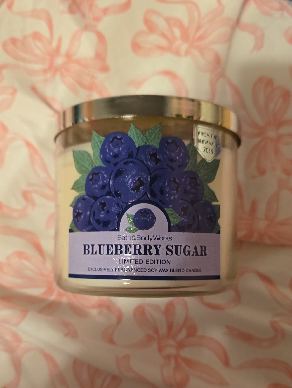 BNWT Bath And Body Works Blueberry Sugar 3 Wick Candle